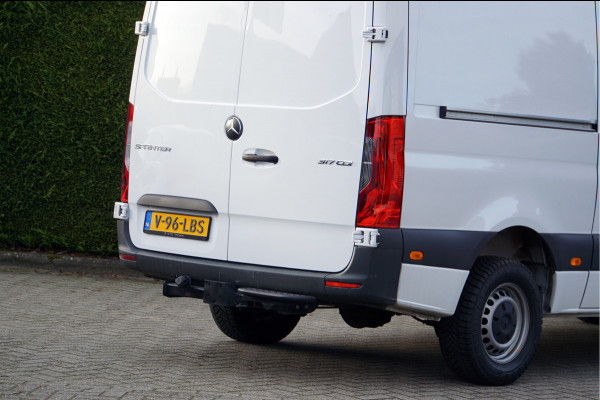 Mercedes-Benz Sprinter Sprinter 317 1.9 CDI L2H2 RWD BPM vrij | 2800 kg Trekhaak | Camera Stoelverwarming