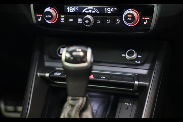 Audi Q3 Sportback 45 TFSI e S Line / 21 Inch / AUT / Acc / Lane Assist / Camera / Dode Hoek / Open Panoramadak / Matrix