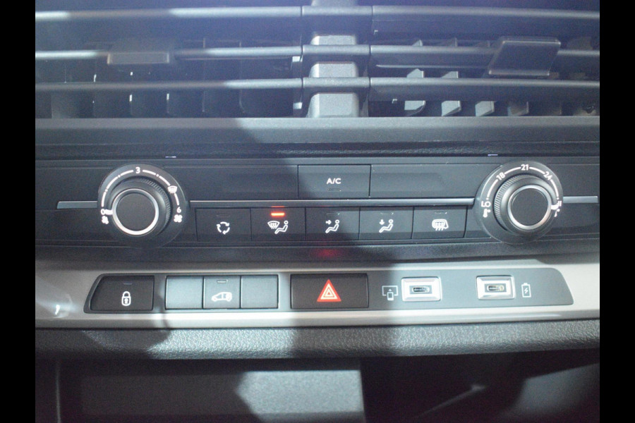 Peugeot Expert L2 120PK | CAMERA + SENSOREN | CARPLAY | NAVIGATIE | DIRECT LEVERBAAR !