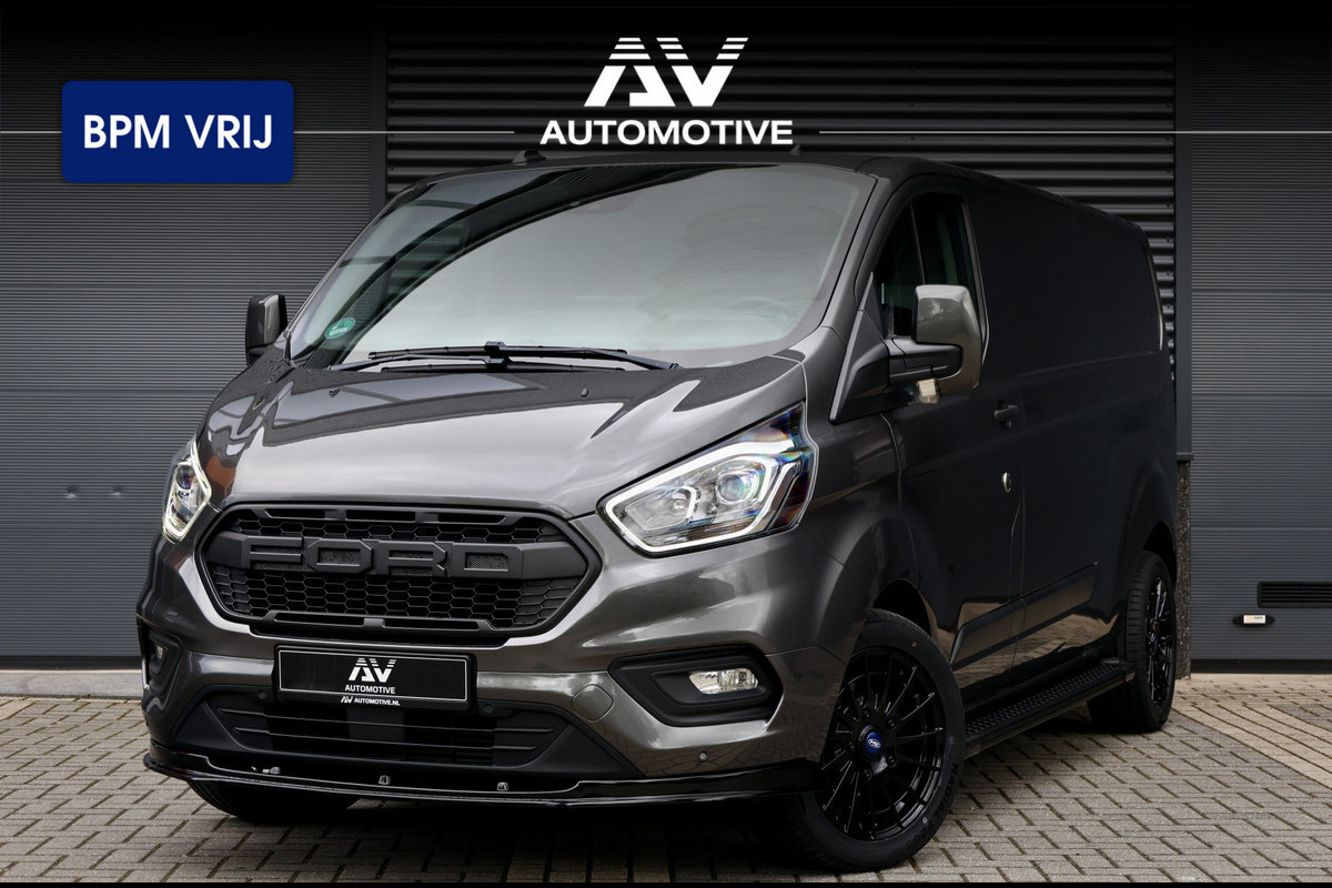 Ford Transit Custom 300 2.0 TDCI L2H1 | Raptor Edition | Navigatie | Camera | CarPlay | Lane Assist | Trekhaak | Airco | 3-Zitter | NAP Logisch | Dealer onderhouden | Nieuwe APK | Onderhoudsbeurt