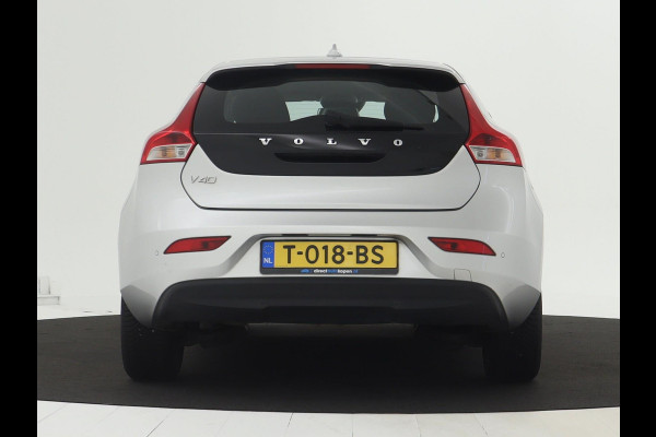 Volvo V40 2.0 T2 Momentum NAVI | Bluetooth | Dealer onderhouden