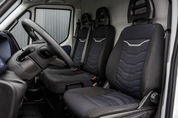 Iveco Daily 35S14V 2.3 L2H2 | Automaat | Euro 6 | Cruise | Climate | 3500 KG Trekgewicht | Trekhaak