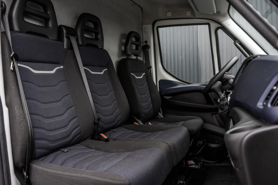 Iveco Daily 35S14V 2.3 L2H2 | Automaat | Euro 6 | Cruise | Climate | 3500 KG Trekgewicht | Trekhaak