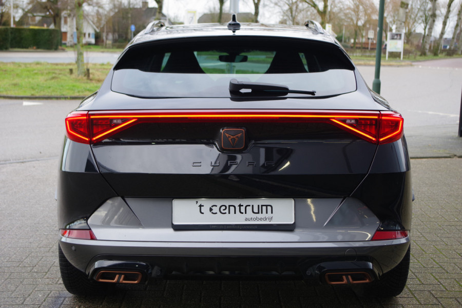 CUPRA Formentor 1.4 e-Hybrid VZ 245 PK Performance PHEV, Kuipstoelen, Camera, Carplay, Adap. Cruise Control