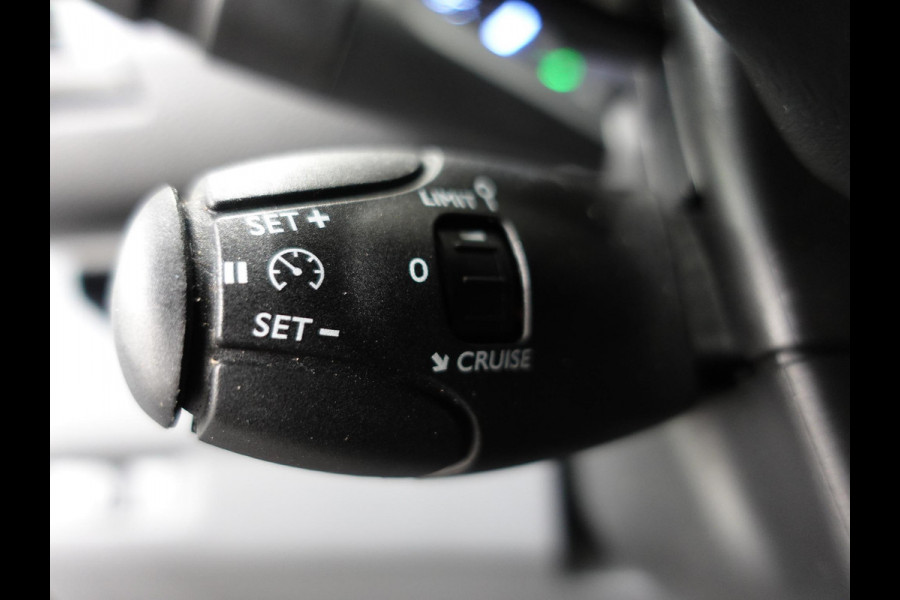 Peugeot Expert 2.0 180PK Long L3 Premium Dubbele Cabine Automaat Airco Cruise control Bluetooth Navigatie Carplay Trekhaak
