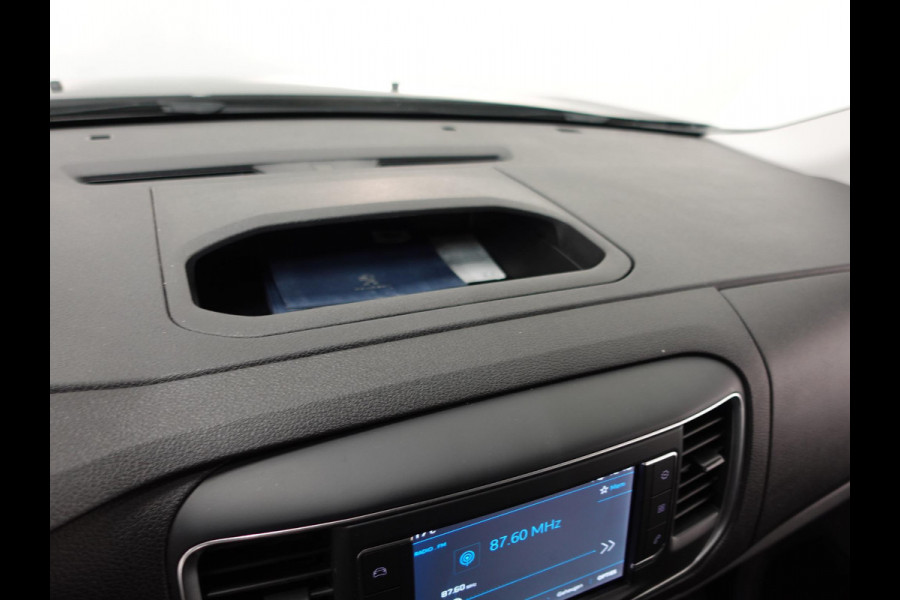 Peugeot Expert 2.0 180PK Long L3 Premium Dubbele Cabine Automaat Airco Cruise control Bluetooth Navigatie Carplay Trekhaak