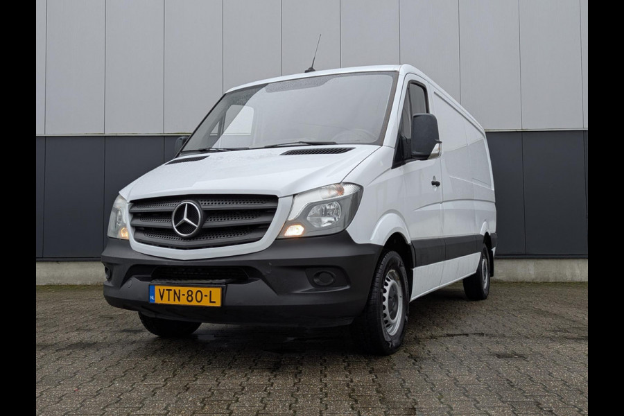 Mercedes-Benz Sprinter 211 110PK L2H1 AIRCO NAVI STANDKACHEL TREKHAAK