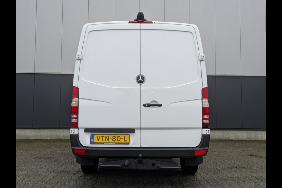 Mercedes-Benz Sprinter 211 110PK L2H1 AIRCO NAVI STANDKACHEL TREKHAAK