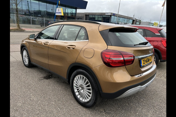 Mercedes-Benz GLA 180 d Business