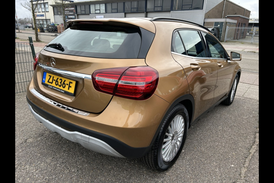 Mercedes-Benz GLA 180 d Business