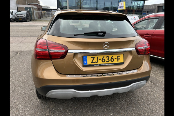 Mercedes-Benz GLA 180 d Business