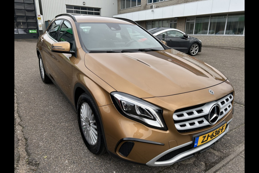 Mercedes-Benz GLA 180 d Business