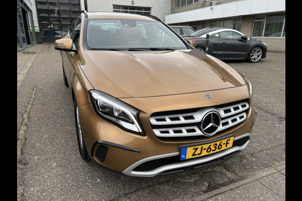 Mercedes-Benz GLA 180 d Business