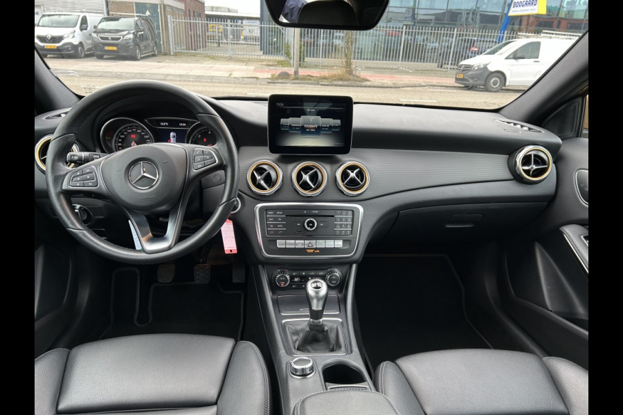 Mercedes-Benz GLA 180 d Business