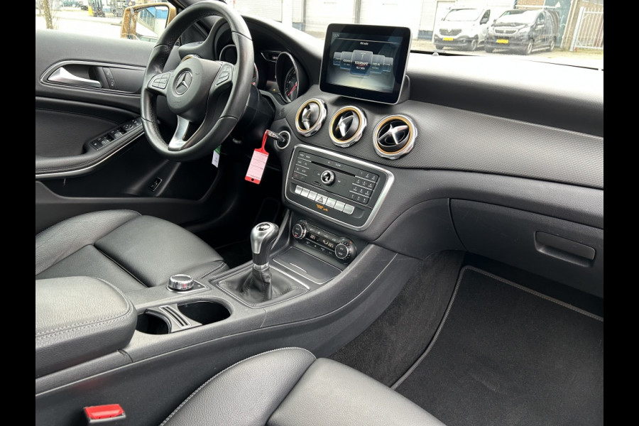 Mercedes-Benz GLA 180 d Business