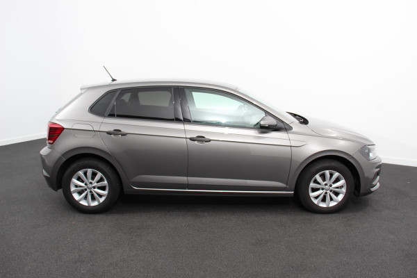 Volkswagen Polo 1.0 TSI 116 pk DSG Highline | Navigatie | Apple Carplay/Android Auto | Adaptive cruise control | Parkeersensoren | Verwarmde voorstoelen | Afneembare trekhaak | Privacy glas