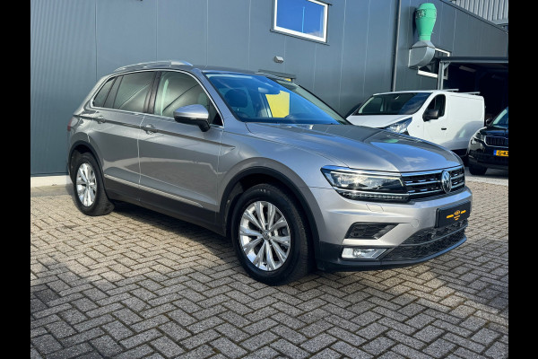 Volkswagen Tiguan 1.4 TSI ACT Connected Series * Cruise * Trekhaak * AppleCarPlay * Visueel cockpit *