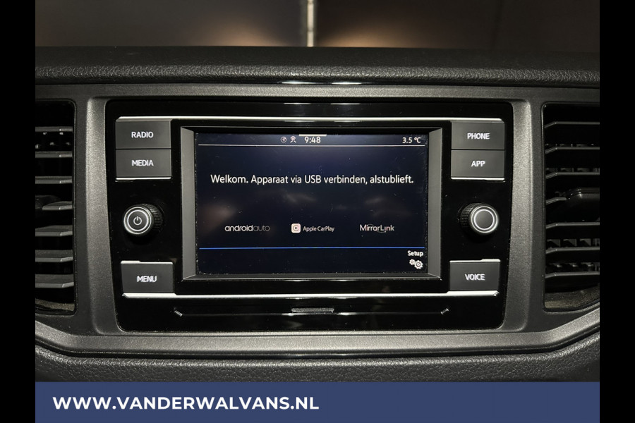 Volkswagen Crafter 2.0 TDI 141pk L3H2 L2H1 Euro6 Airco | Camera | Apple Carplay | Android Auto | 3000kg Trekhaak Bijrijdersbank