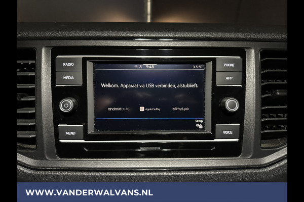 Volkswagen Crafter 2.0 TDI 141pk L3H2 L2H1 Euro6 Airco | Camera | Apple Carplay | Android Auto | 3000kg Trekhaak Bijrijdersbank