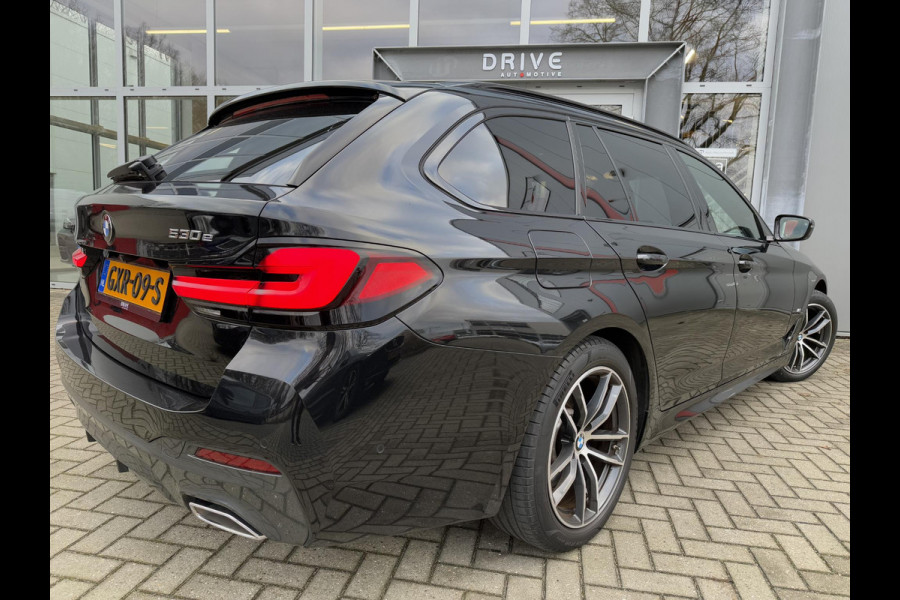 BMW 5 Serie Touring 530e High Executive M-Sport |Pano|Leer|Carplay|El.Trekhaak|