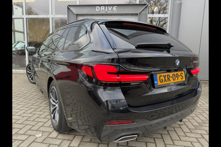 BMW 5 Serie Touring 530e High Executive M-Sport |Pano|Leer|Carplay|El.Trekhaak|