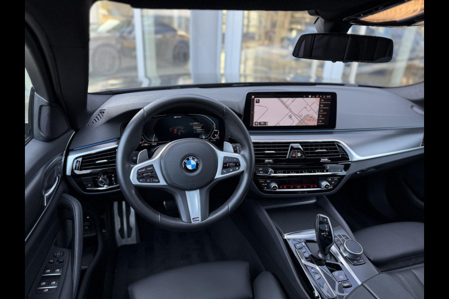 BMW 5 Serie Touring 530e High Executive M-Sport |Pano|Leer|Carplay|El.Trekhaak|