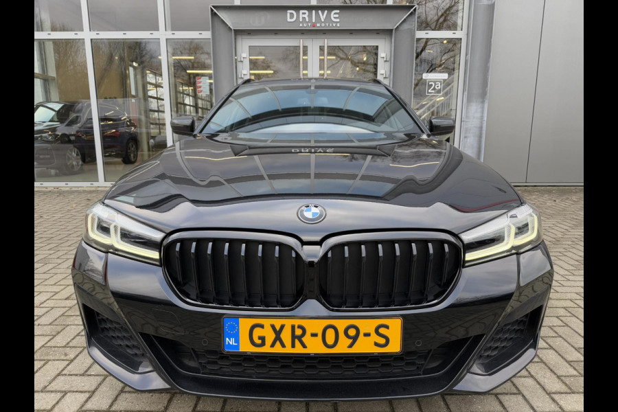 BMW 5 Serie Touring 530e High Executive M-Sport |Pano|Leer|Carplay|El.Trekhaak|