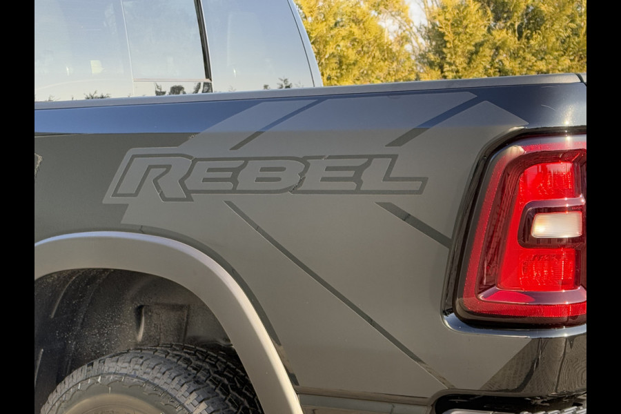 Dodge Ram 1500 3.0 420 PK REBEL PREMIUM / HURRICANE / 2025 MODEL / NIGHT EDITION / LUCHTVERING / PANO / 360 CAMERA / TREKHAAK / 3500 KG AH