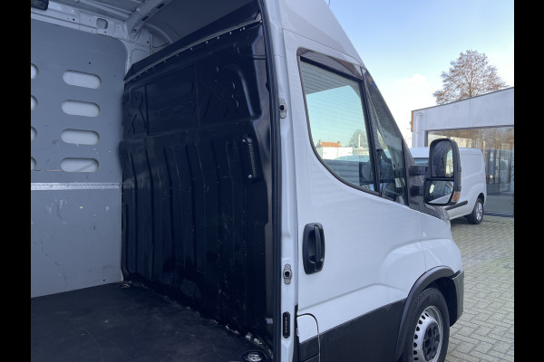 Iveco Daily 35S14V 2.3 410 L4H2 automaat / vaste prijs rijklaar € 23.950 ex btw / lease vanaf € 428 / cruise en climate control / trekhaak 3500 kg / euro 6 diesel / bpm vrij / laadruimte 475 cm lang