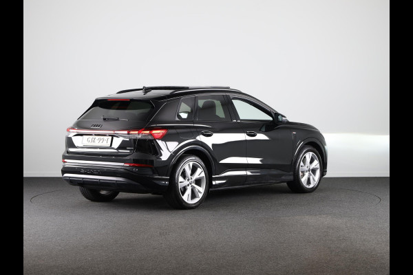 Audi Q4 e-tron 45 quattro S Edition 82 kWh 286pk | Panoramadak | 20 inch Lichtmetalen velgen | Assistentiepakket plus