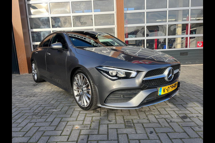 Mercedes-Benz CLA-Klasse 180 Business Solution AMG | Sfeerverlichting | 33.000 KM | LED koplampen | NL-Auto |