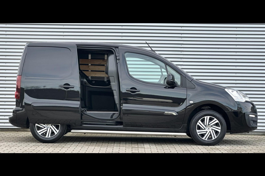 Citroën Berlingo 1.6 BlueHDI 75 Dark editon NR 35/99 Limited editon