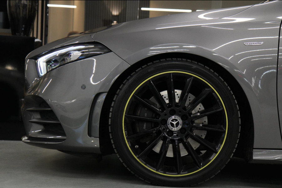 Mercedes-Benz A-Klasse 250 AMG Edition 1 /PANO/360CAM/BLINDS/STOELV/BOMVOL