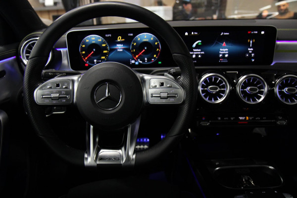 Mercedes-Benz A-Klasse 250 AMG Edition 1 /PANO/360CAM/BLINDS/STOELV/BOMVOL