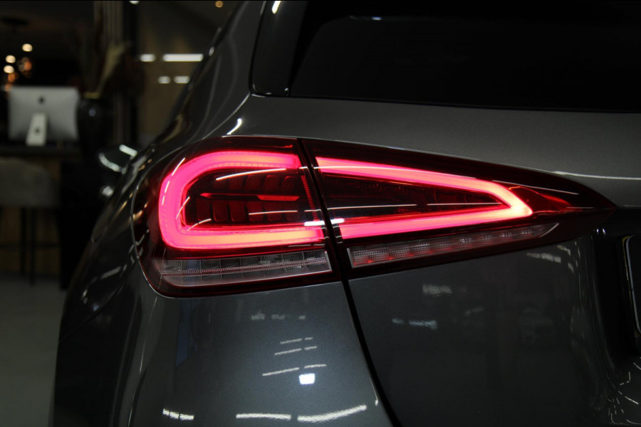 Mercedes-Benz A-Klasse 250 AMG Edition 1 /PANO/360CAM/BLINDS/STOELV/BOMVOL