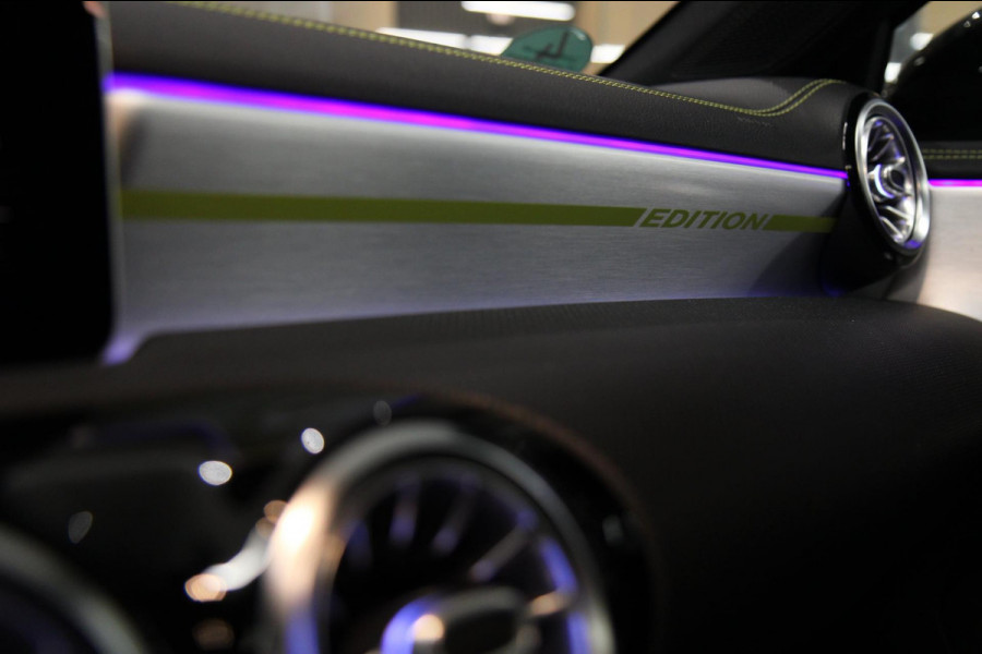 Mercedes-Benz A-Klasse 250 AMG Edition 1 /PANO/360CAM/BLINDS/STOELV/BOMVOL