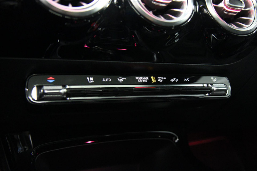 Mercedes-Benz A-Klasse 250 AMG Edition 1 /PANO/360CAM/BLINDS/STOELV/BOMVOL