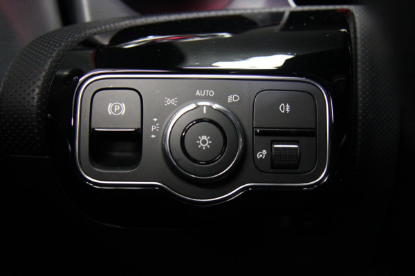 Mercedes-Benz A-Klasse 250 AMG Edition 1 /PANO/360CAM/BLINDS/STOELV/BOMVOL