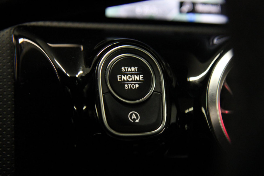 Mercedes-Benz A-Klasse 250 AMG Edition 1 /PANO/360CAM/BLINDS/STOELV/BOMVOL