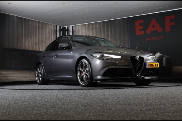 Alfa Romeo Giulia 2.0 T AWD Veloce / 280 PK / AUT / Leder Interieur / HK / Elek Stoelen / Camera / Navi / Ecc / Led / Pdc / 19 In