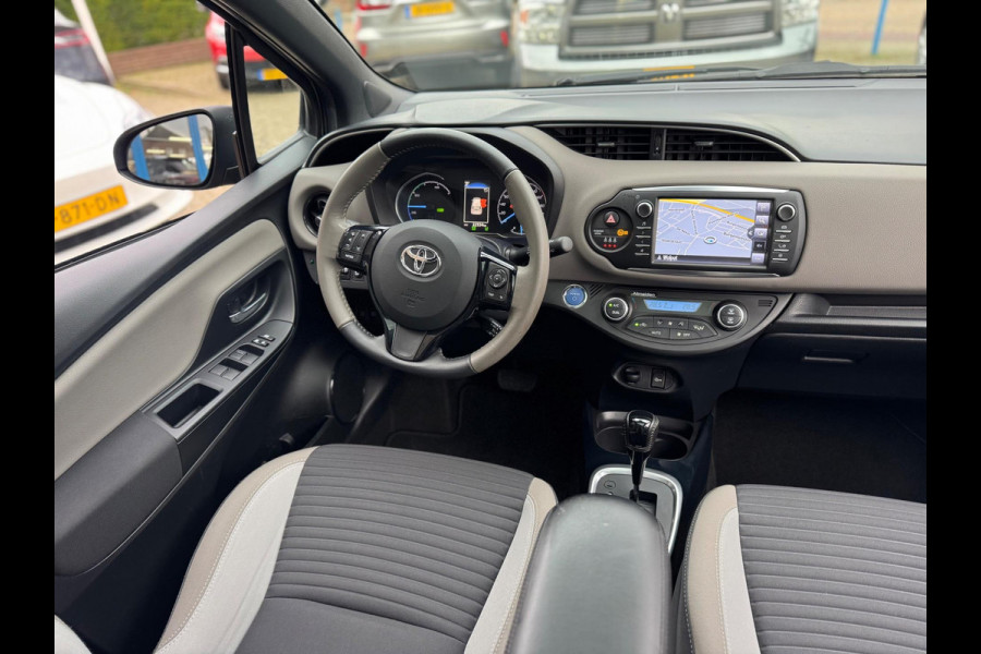 Toyota Yaris 1.5 Hybrid Bi-Tone Plus 2018 AUT NAVI CLIMA NAP