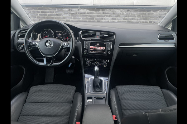 Volkswagen GOLF Variant 1.4 TSI Connected Series R-Line | Trekhaak | Navi | Camera | PDC | Carplay | Cruise