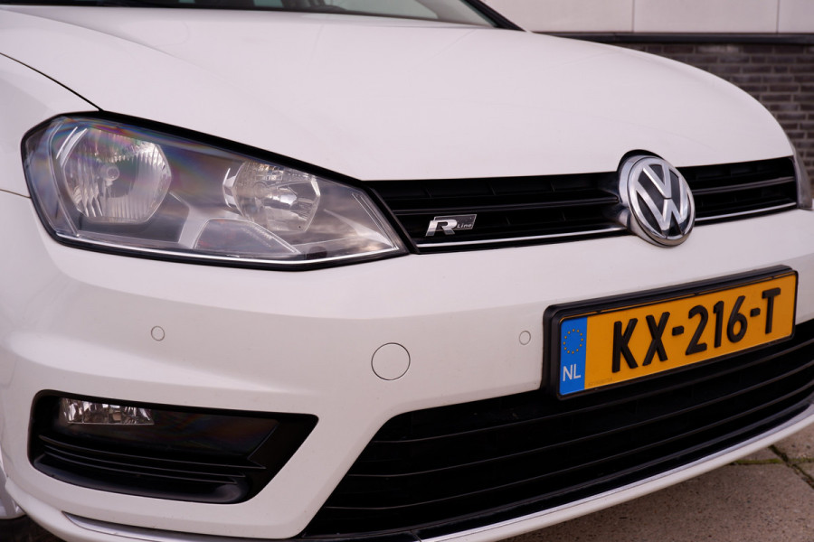 Volkswagen GOLF Variant 1.4 TSI Connected Series R-Line | Trekhaak | Navi | Camera | PDC | Carplay | Cruise