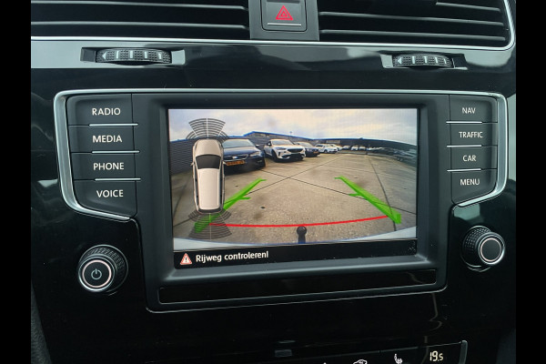 Volkswagen GOLF Variant 1.4 TSI Connected Series R-Line | Trekhaak | Navi | Camera | PDC | Carplay | Cruise