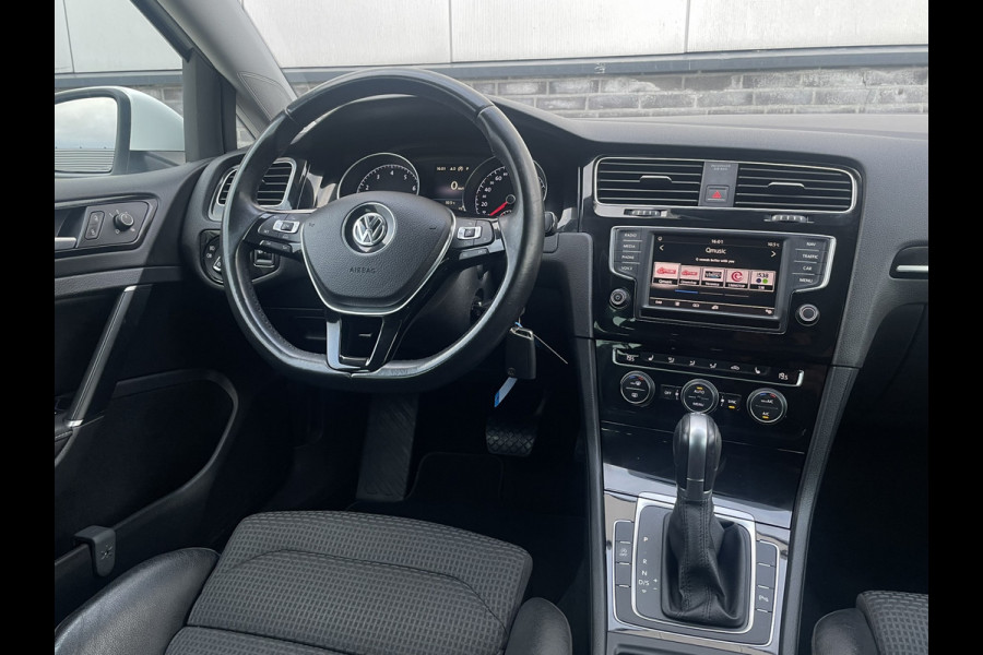 Volkswagen GOLF Variant 1.4 TSI Connected Series R-Line | Trekhaak | Navi | Camera | PDC | Carplay | Cruise