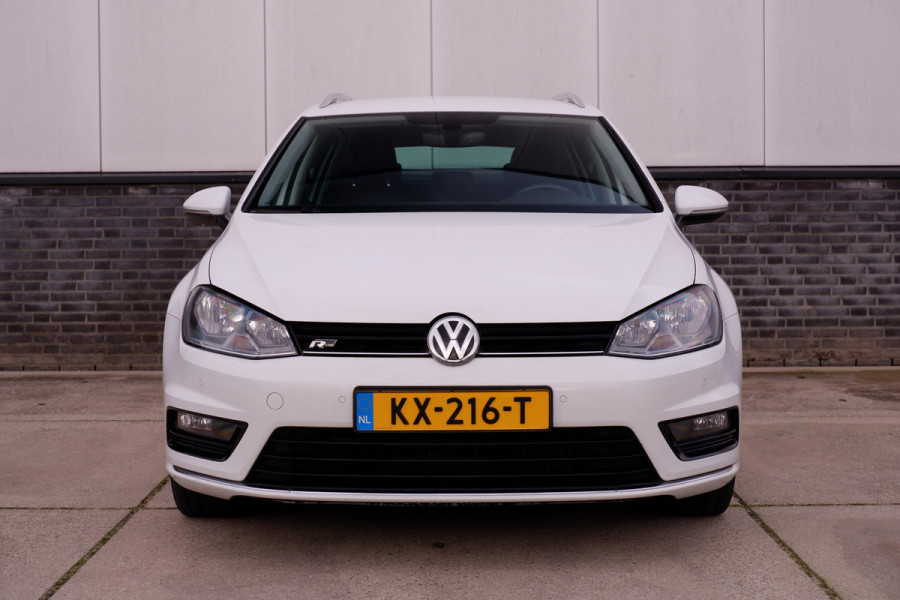 Volkswagen GOLF Variant 1.4 TSI Connected Series R-Line | Trekhaak | Navi | Camera | PDC | Carplay | Cruise