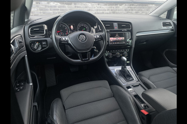 Volkswagen GOLF Variant 1.4 TSI Connected Series R-Line | Trekhaak | Navi | Camera | PDC | Carplay | Cruise