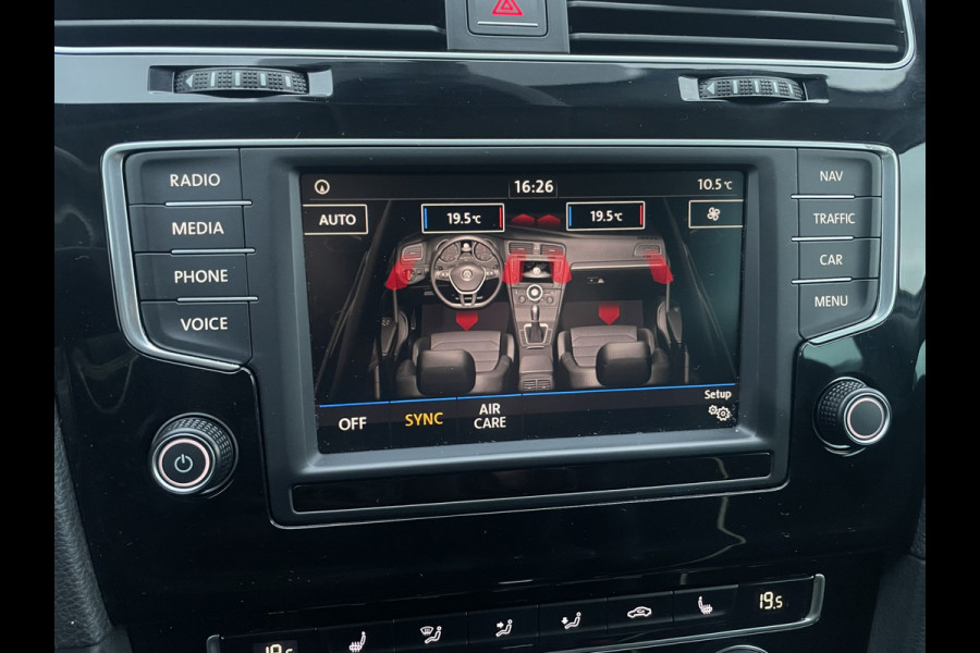 Volkswagen GOLF Variant 1.4 TSI Connected Series R-Line | Trekhaak | Navi | Camera | PDC | Carplay | Cruise