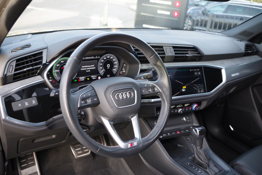 Audi Q3 Sportback 45 TFSI e 245 PK S-Line Edition PHEV, Panoramadak, B&O Sound, Sfeerverlichting, 360 Camera, Adap. Cruise Control