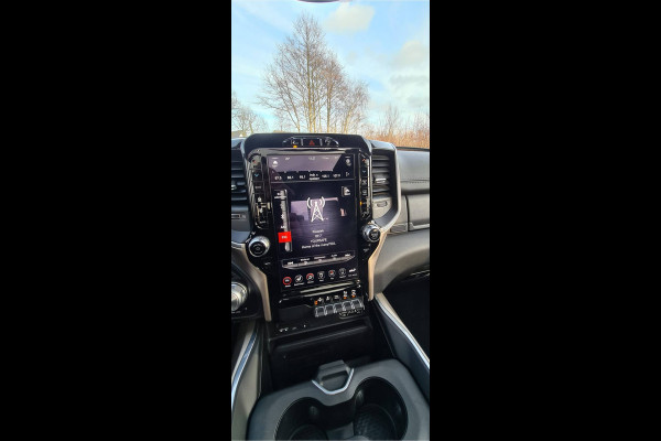 Dodge Ram 1500 5.7 V8 4x4 Crew Cab 5'7 Laramie | Pano | 360cam Volle Auto